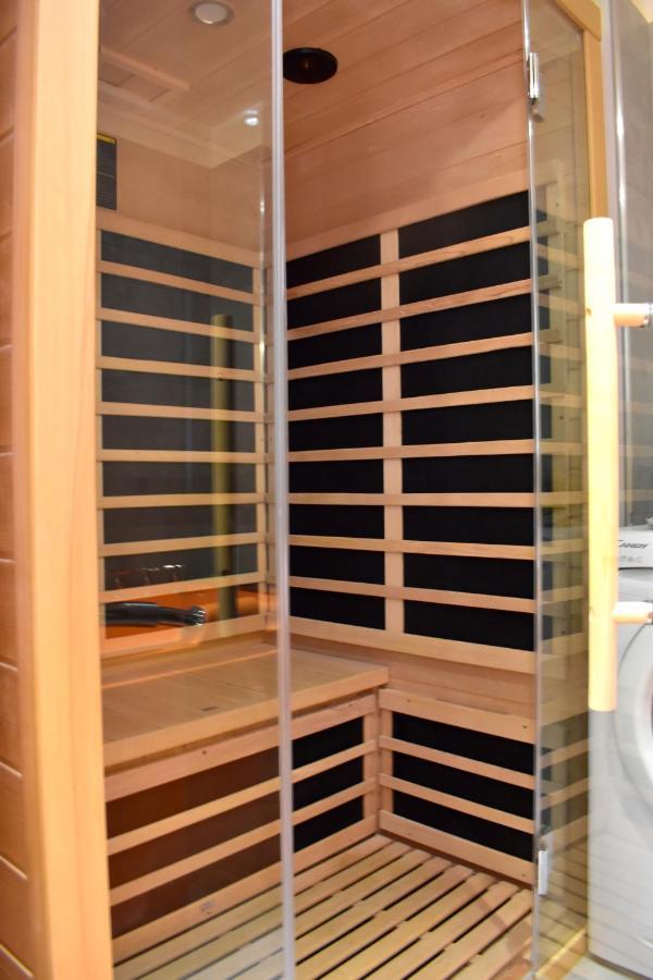 New Central Rooftop With Private Wellness, Sauna & Whirlpool Bath Prague Exterior photo